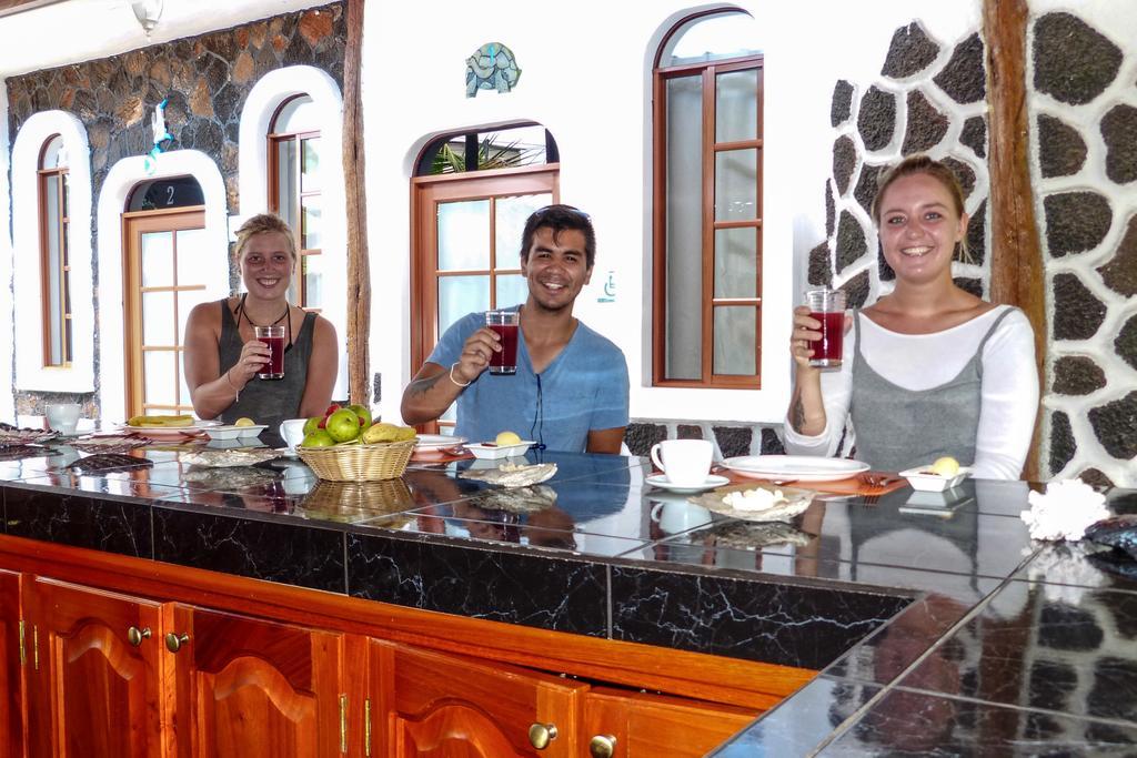 Hotel Coloma Galapagos Puerto Ayora  Bagian luar foto